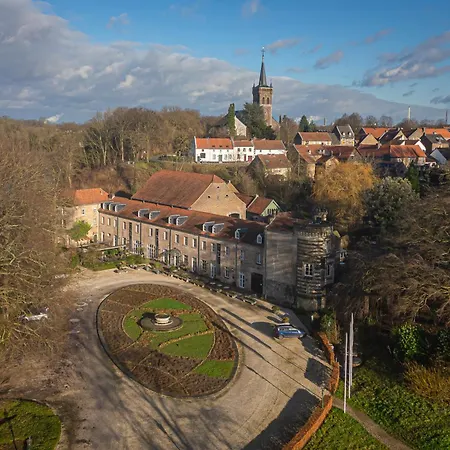 Отель Hotel- En Restaurant Kasteel Elsloo 3*