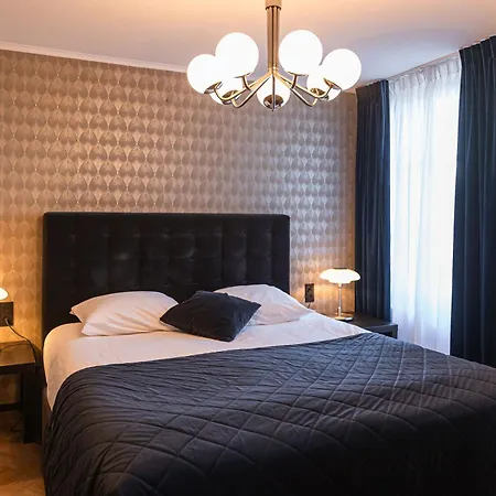 Отель Hotel- En Restaurant Kasteel Elsloo 3*