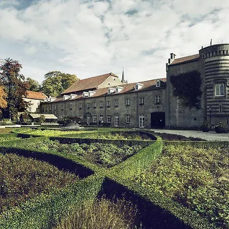 Hotel- En Restaurant Kasteel Elsloo Отель 3*