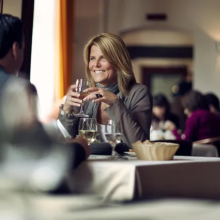 Hotel- En Restaurant Kasteel Elsloo Ξενοδοχείο 3*