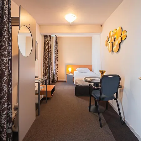 Ξενοδοχείο Hotel- En Restaurant Kasteel Elsloo