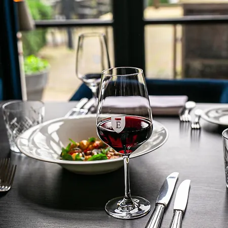 Ξενοδοχείο Hotel- En Restaurant Kasteel Elsloo