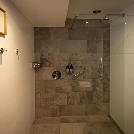 Hotel- En Restaurant Kasteel Elsloo Ξενοδοχείο 3*