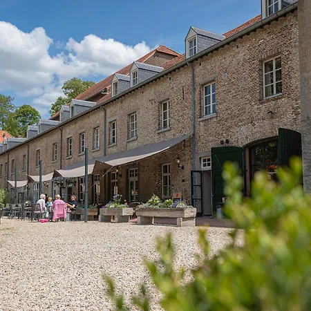 Buitenplaats Kasteel Отель Элслоо