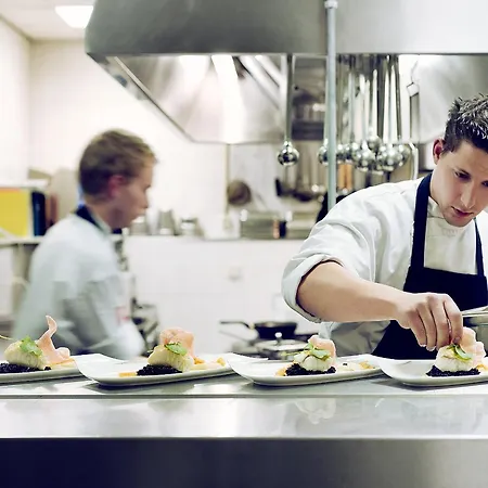 Buitenplaats Kasteel Hotell 3*